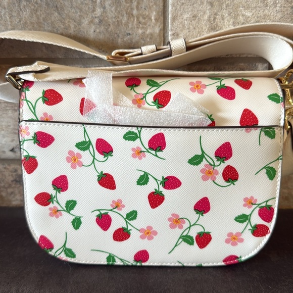 NWT Kate Spade Cream Strawberry Floral Saddle Bag Crossbody Bag - Picture 2 of 7